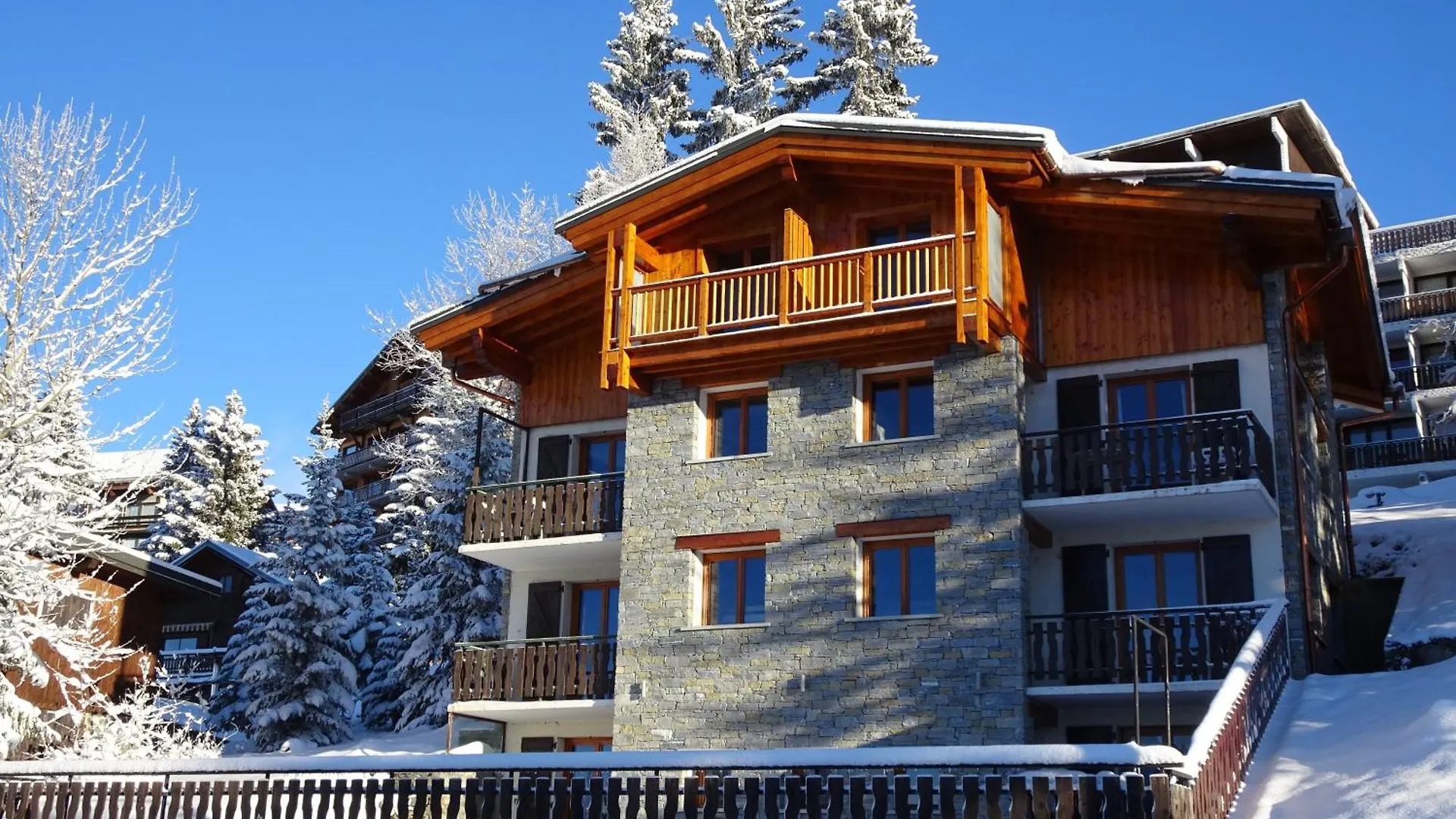 Appartement Dans Un Chalet Typique De Montagne A La Rosiere Montvalezan